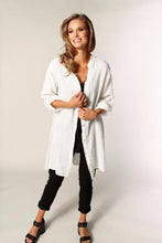 Load image into Gallery viewer, Long Linen Tunic With Back Lace
